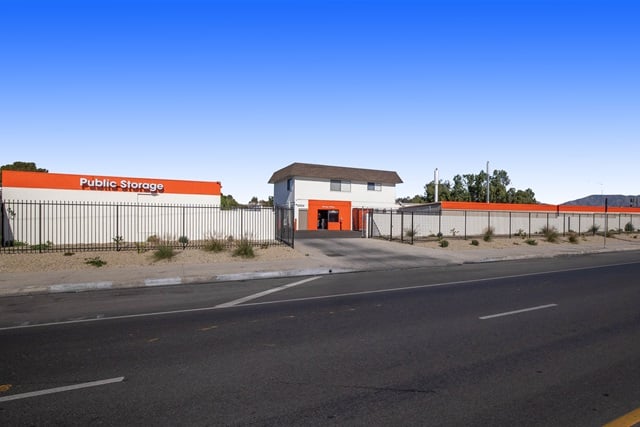 30 x 10 Self Storage Unit in Arleta, California