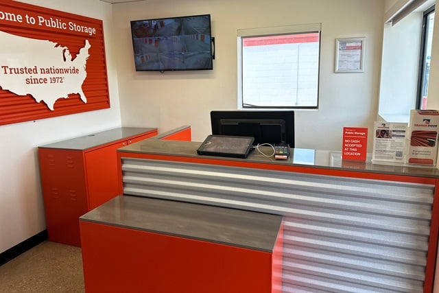 Property 751 image number 2