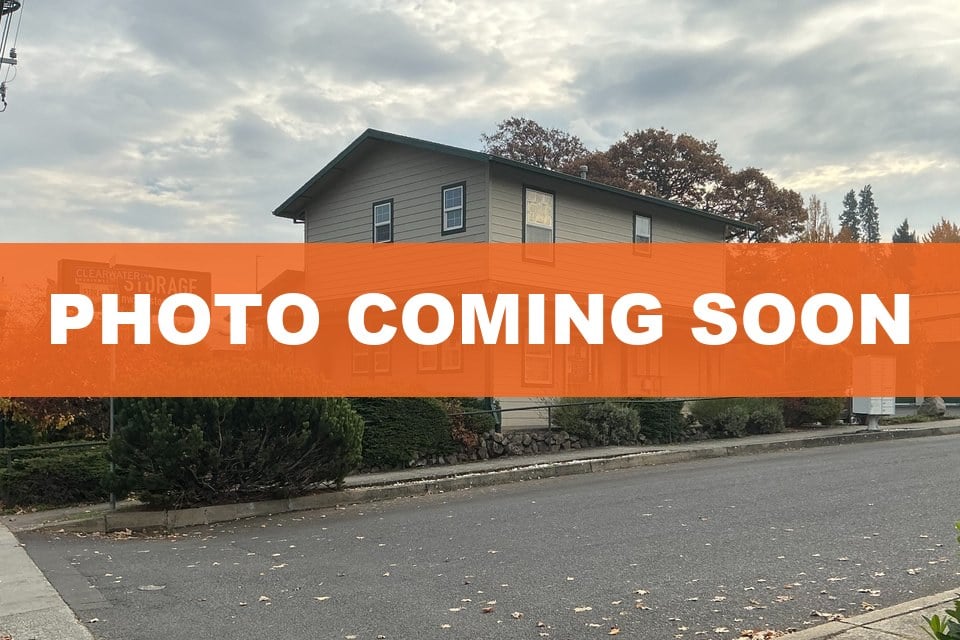 10×20 Garage in Hood River, OR 2455 W Cascade Ave Hood River, Oregon