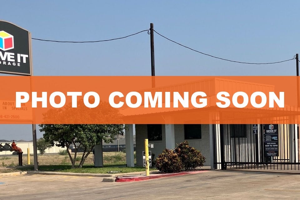 10×40 Parking Lot & Garage in Harlingen, TX 513 W Loop 499 Harlingen, Texas