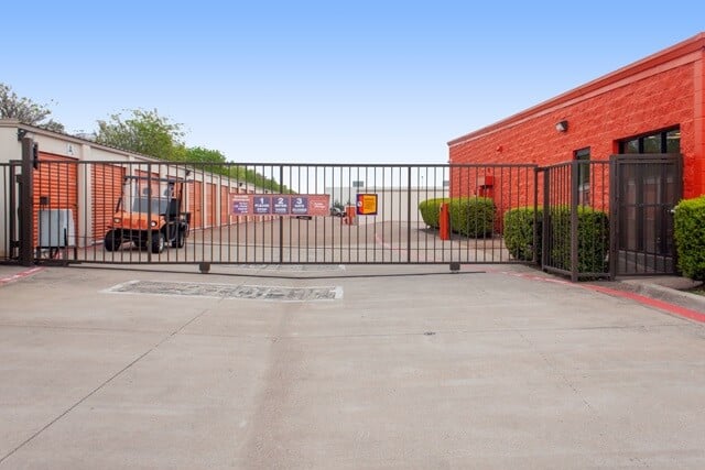 Public Storage  3750 Marsh Lane in Dallas, TX