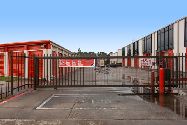 Public Storage  10944 Millridge North Drive in Houston, TX