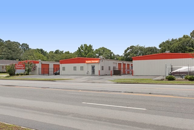 20 x 10 Public Storage: Self Storage Unit in Charleston, South Carolina