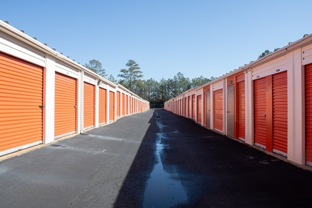 20×10 Public Storage: Garage in Alpharetta, GA 11455 Maxwell Road Alpharetta, Georgia 2