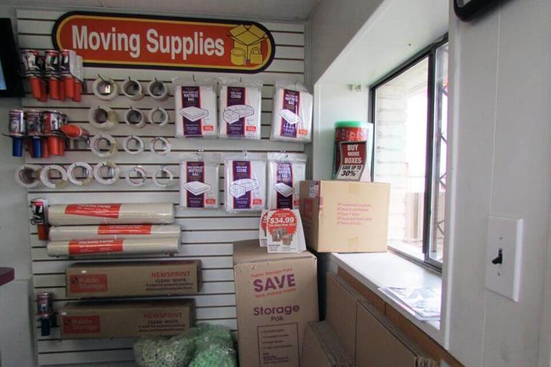 Property 796 image number 2