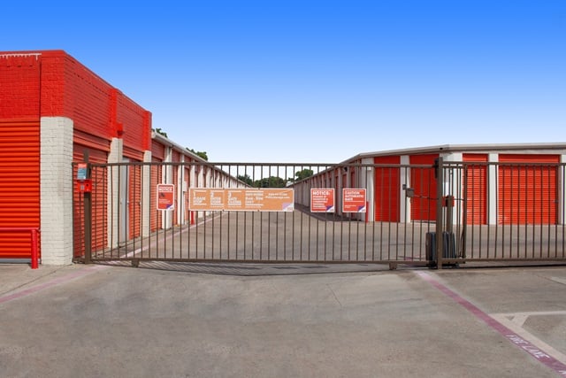 Public Storage  655 Keen Drive in Garland, TX