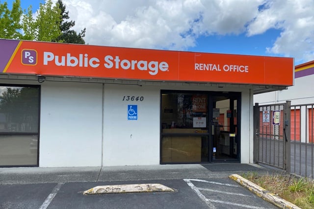 25×10 Self Storage Unit in Bellevue, WA