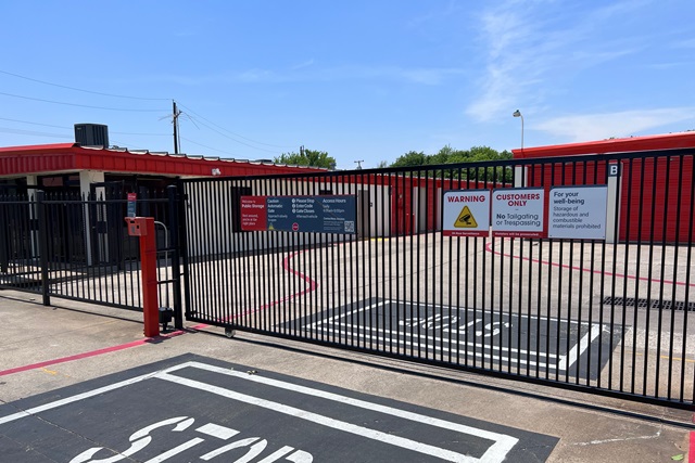 Public Storage  1605 Vilbig Road in Dallas, TX