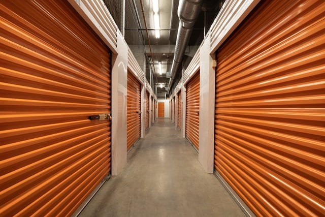 17×9 Public Storage: Parking Lot in Pasadena, CA 2773 E Colorado Blvd Pasadena, California 2