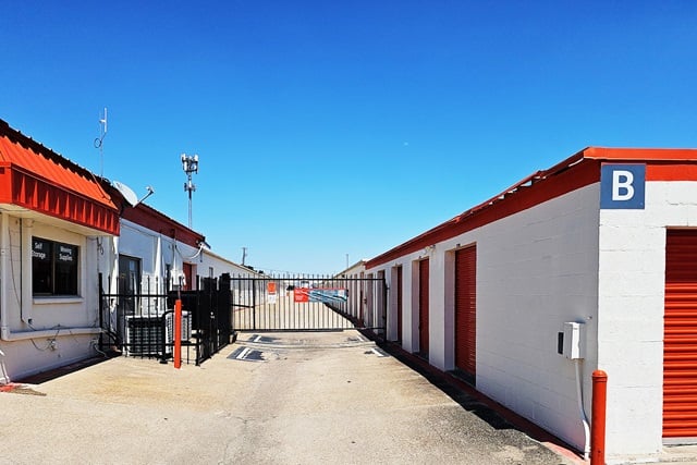 Public Storage  732 South Cedar Ridge Drive in Duncanville, TX