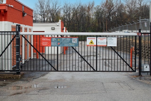 Public Storage  11575 New Halls Ferry Road in Florissant, MO