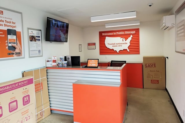 Property 835 image number 2