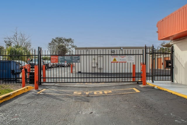 Public Storage  3900 W Colonial Drive in Orlando, FL