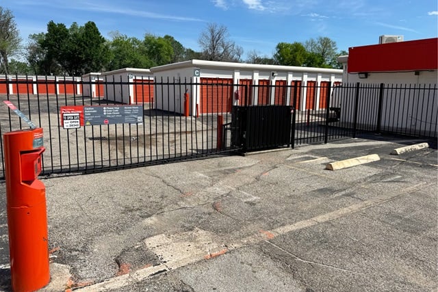 Public Storage  14050 NW Freeway in Houston, TX
