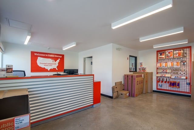 Property 851 image number 2