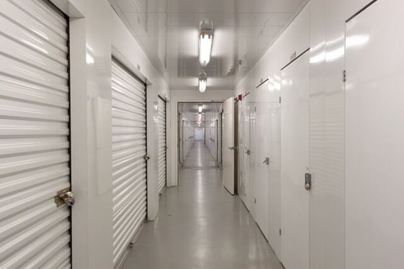Property 852 image number 1