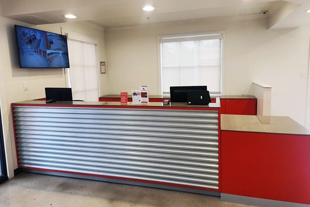 Property 852 image number 2