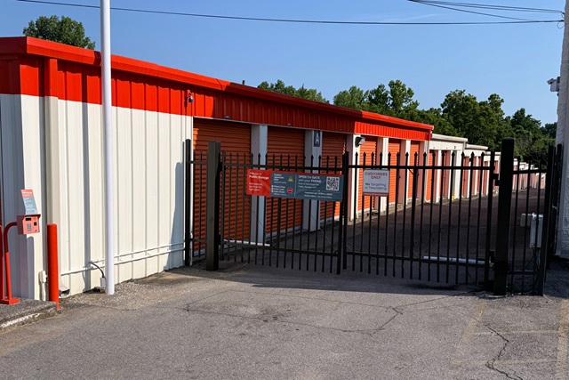 Property 869 image number 3