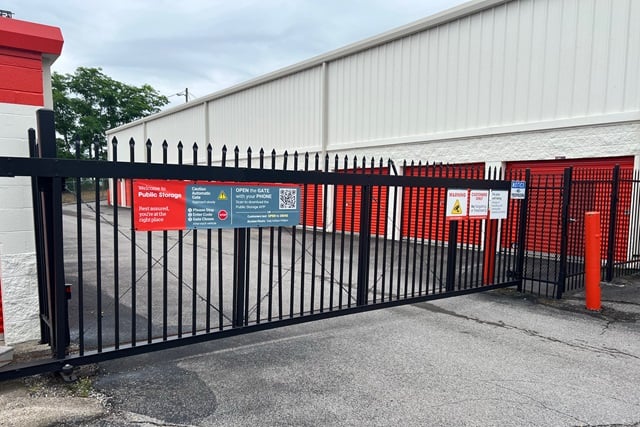 Public Storage  6117 Charlotte Pike in Nashville, TN