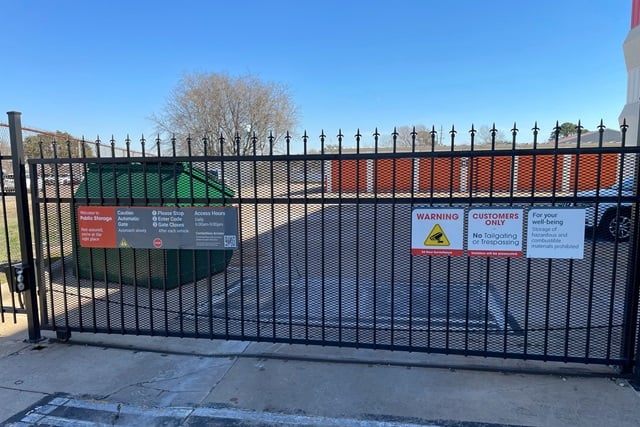 Property 883 image number 3