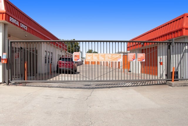 Public Storage  321 East Buckingham Road in Garland, TX