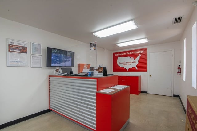 Property 886 image number 2