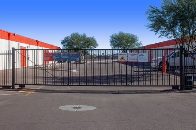 Public Storage  2421 N Black Canyon Hwy in Phoenix, AZ