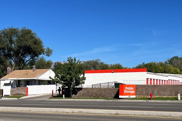 15×10 Public Storage: Self Storage Unit in Sandy, UT 9101 S State Street Sandy, Utah