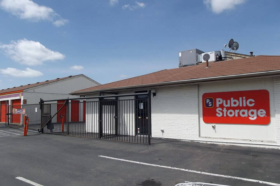 24×10 Public Storage: Self Storage Unit in Aurora, CO 565 Hanover Way Aurora, Colorado