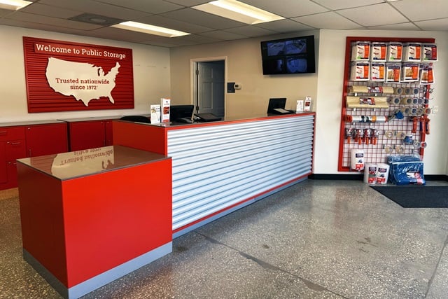 Property 896 image number 2