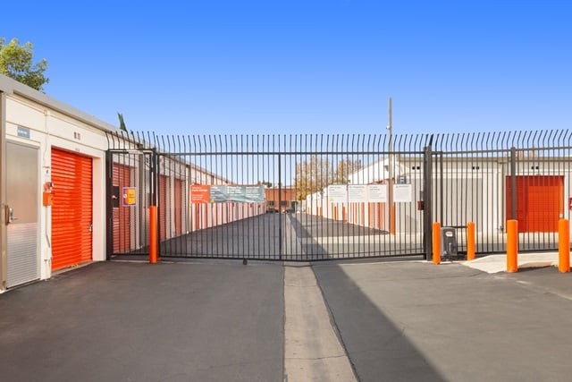 Public Storage  9341 Shirley Ave in Northridge, CA