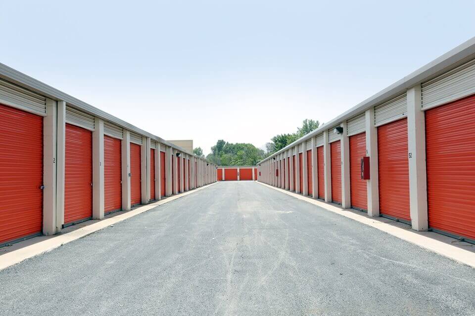 30×10 Self Storage Unit in Chicago, IL 1001 W 111th Street Chicago, Illinois 2