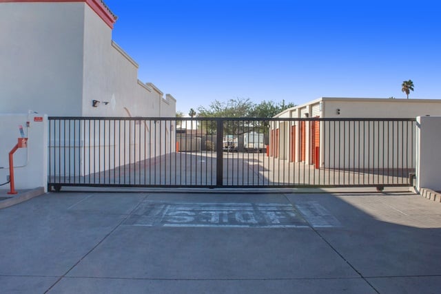 Public Storage  18401 N 35th Ave in Phoenix, AZ