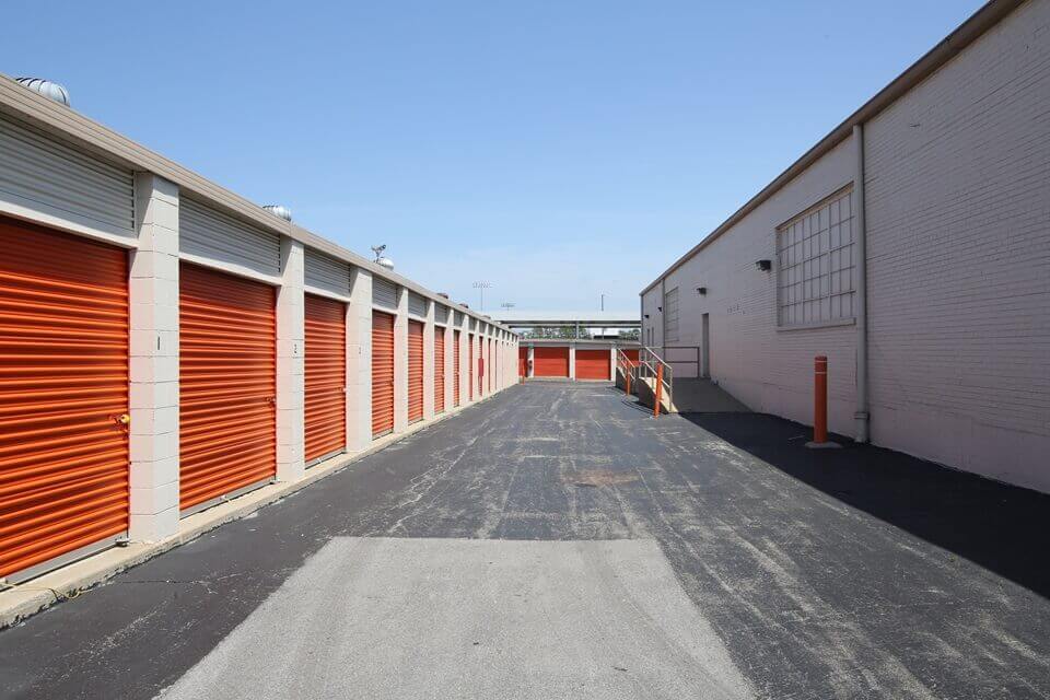 30×10 Self Storage Unit in Chicago, IL 2640 W 79th Street Chicago, Illinois 2