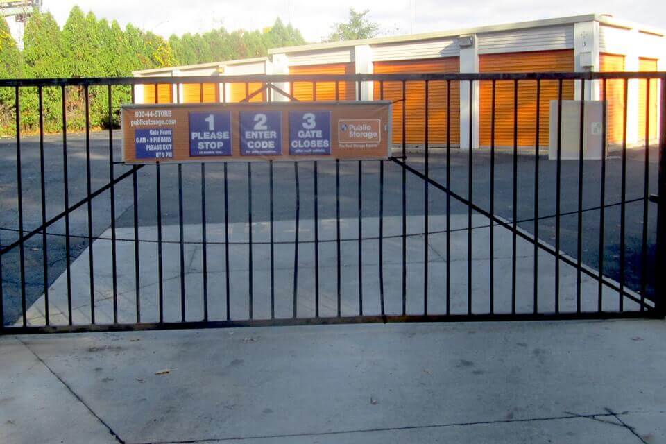 Public Storage  125 Railroad Ave in West Haven, CT