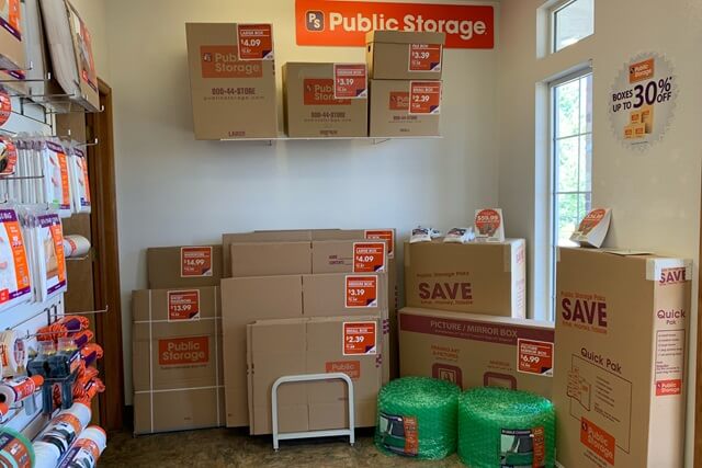 20×20 Public Storage: Self Storage Unit in Arvada, CO 13999 West 64th Ave Arvada, Colorado 3