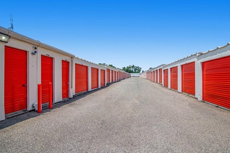 Self Storage In Philadelphia Philadelphia, PA, Self-Storage Units Near 1431 Ivy Hill Road | Public ...