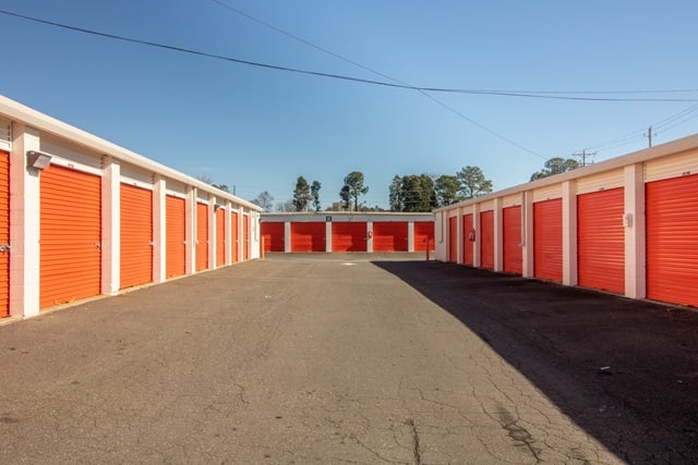 20×10 Public Storage: Self Storage Unit in Raleigh, NC 4920 Capital Blvd Raleigh, North Carolina 2