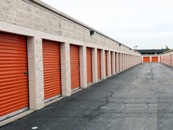 20×10 Self Storage Unit in Chicago, IL 4220 West 47th Street Chicago, Illinois 2