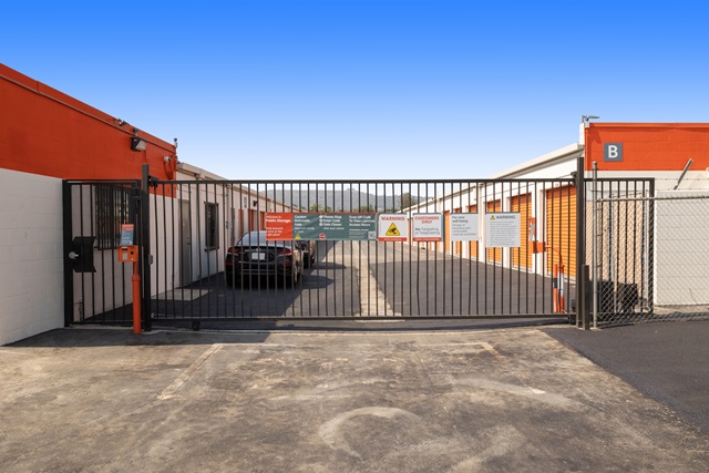 Public Storage  13822 E Valley Blvd in La Puente, CA