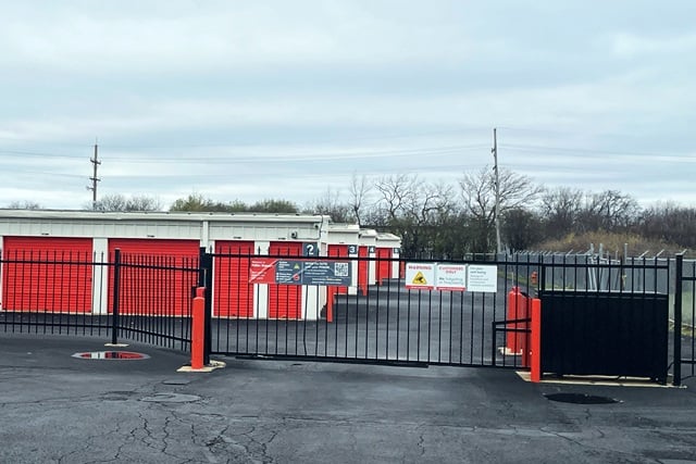Public Storage  499 Phillips Court in Carol Stream, IL