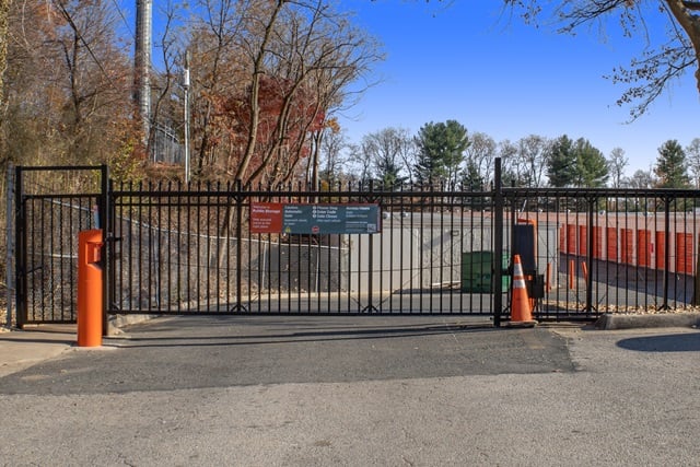 Public Storage  14123 Jefferson Davis Highway in Woodbridge, VA