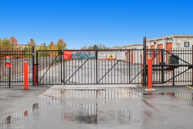 Public Storage  2345 173rd Street in South Holland, IL