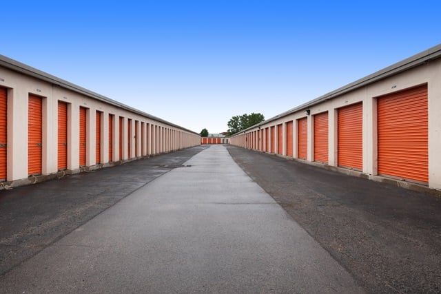 20×10 Public Storage: Parking Lot in St Louis, MO 1150 S 3rd Street St Louis, Missouri 2