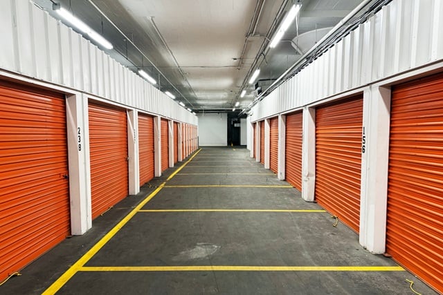 Public Storage in St Louis, MO  11 N Vandeventer Ave 2