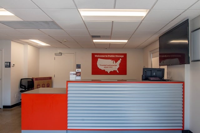 Property 989 image number 2