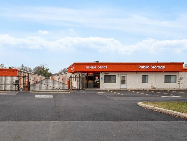 30×10 Self Storage Unit in Merrionette Park, IL