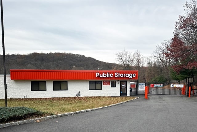 20×10 Public Storage: Garage in Ledgewood, NJ 4 Orben Drive Ledgewood, New Jersey